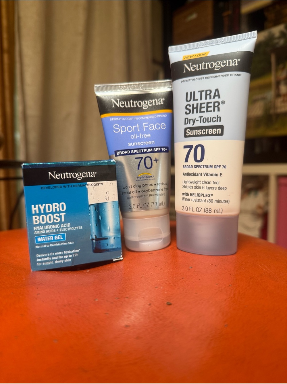 Lot of 3 pc Neutrogena Skincare Kit - Hydro Boost Water Gel & 2 Sunscreens
